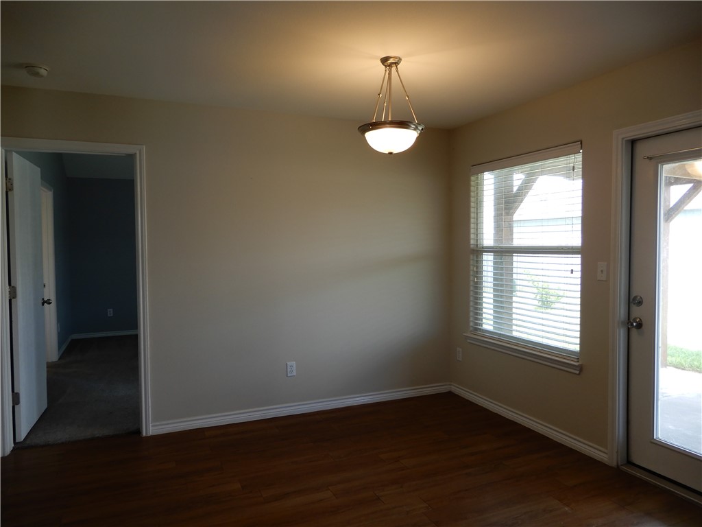 2301 Blue Star Dr Property Photo 8