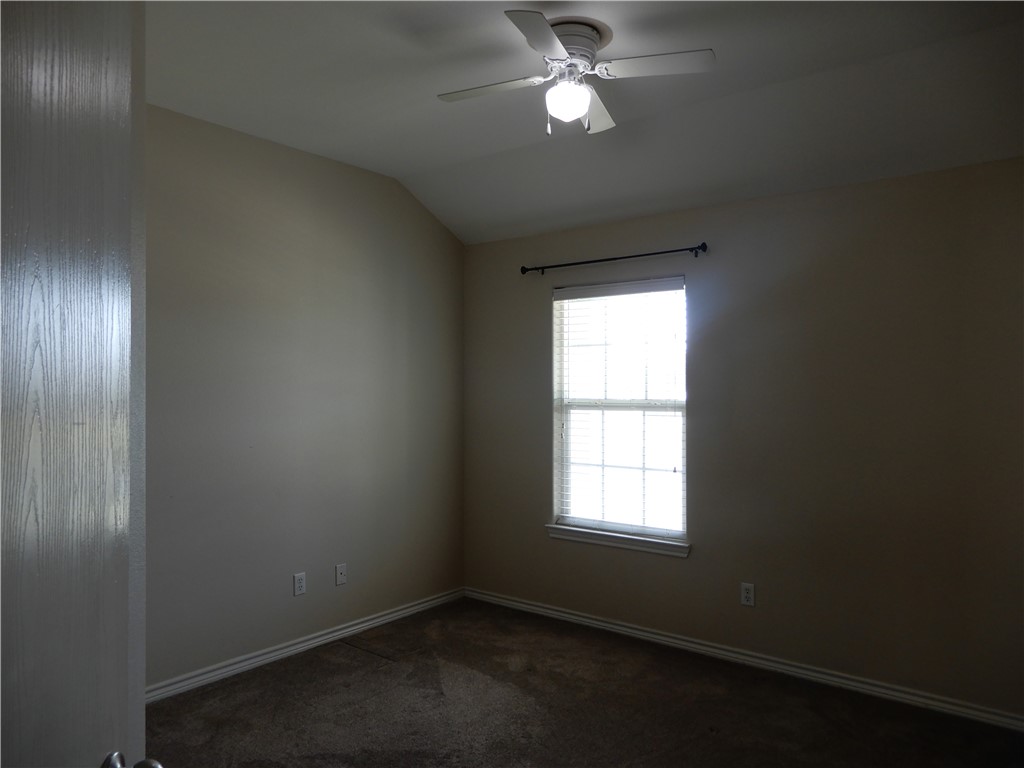 2301 Blue Star Dr Property Photo 9