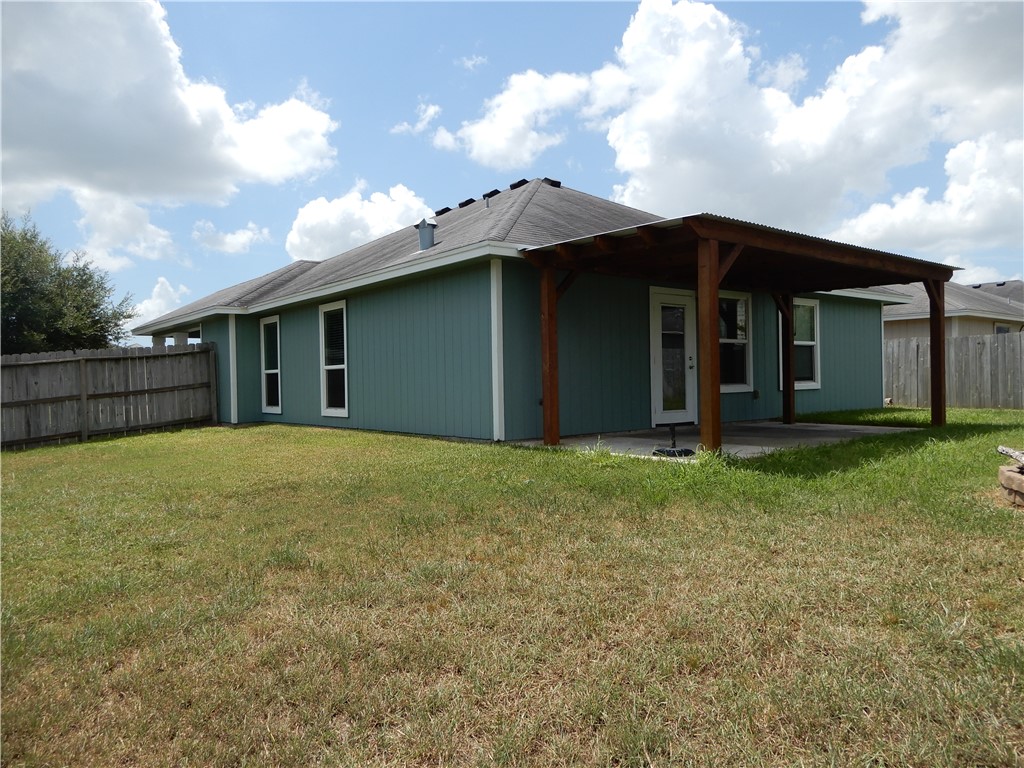 2301 Blue Star Dr Property Photo 24