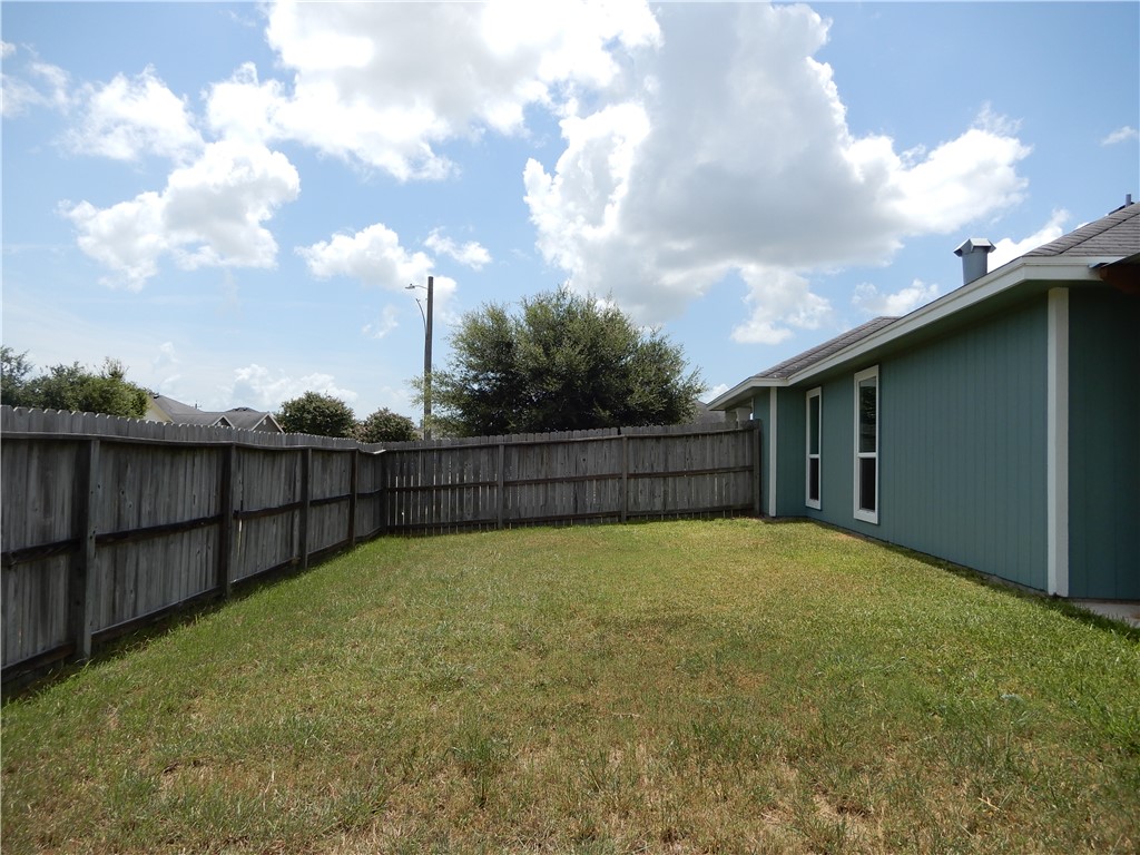2301 Blue Star Dr Property Photo 25