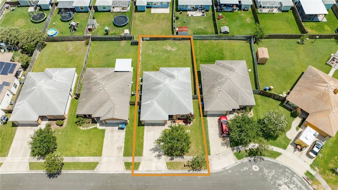 4384 Summer Wind Dr Property Photo 3