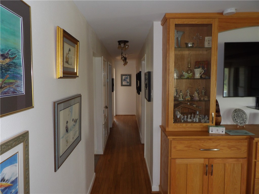170 Barker Property Photo 4