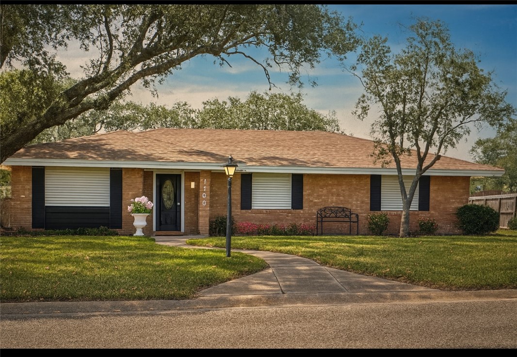 1109 Adeline St Property Photo 1