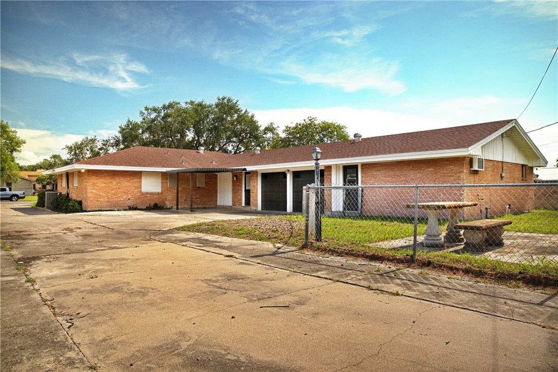1109 Adeline St Property Photo 23