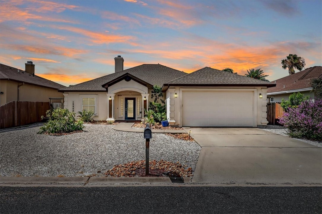 13809 Hawksnest Bay Dr Property Photo 1