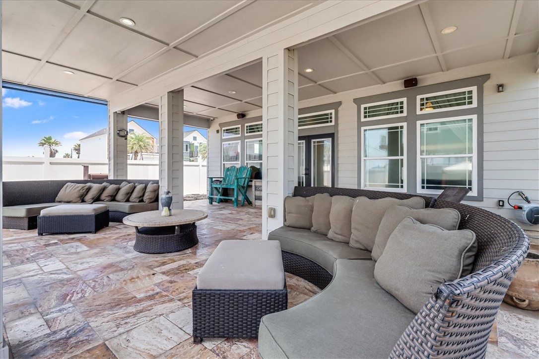 602 Banyan Beach Dr Property Photo 4