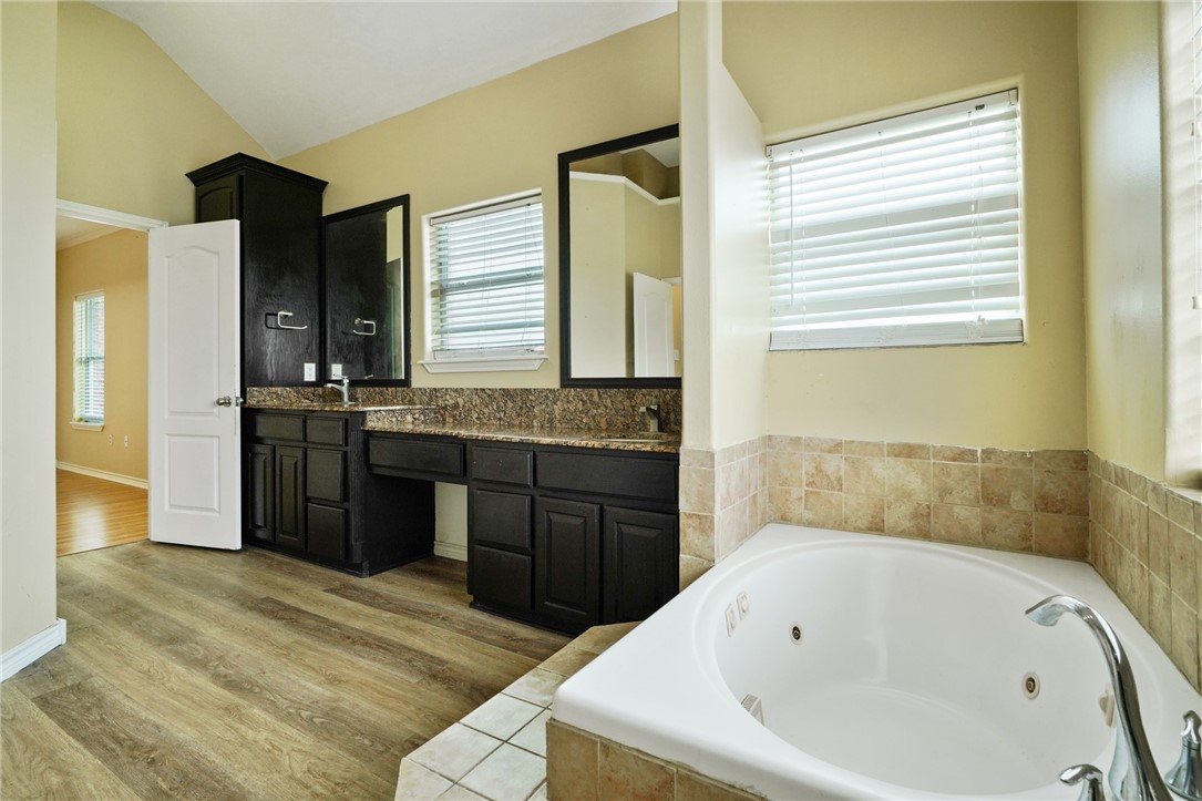 7445 Lake Micala Dr Property Photo 27