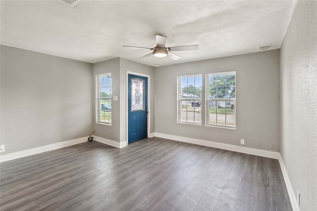 4513 Green Grove Dr Property Photo 4