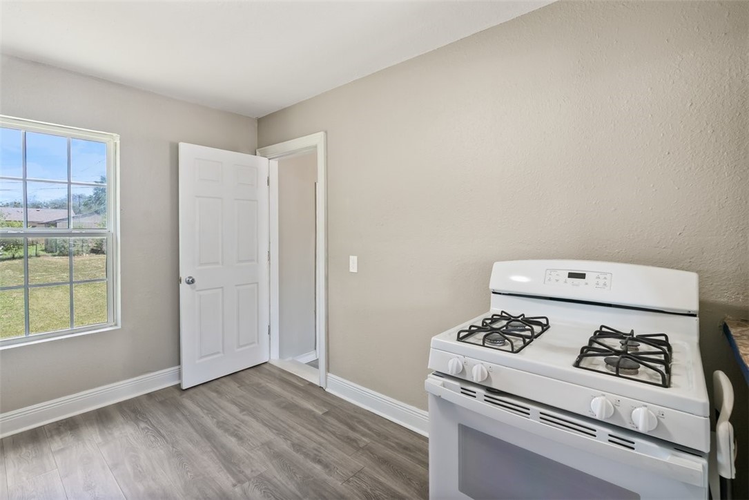 4513 Green Grove Dr Property Photo 6