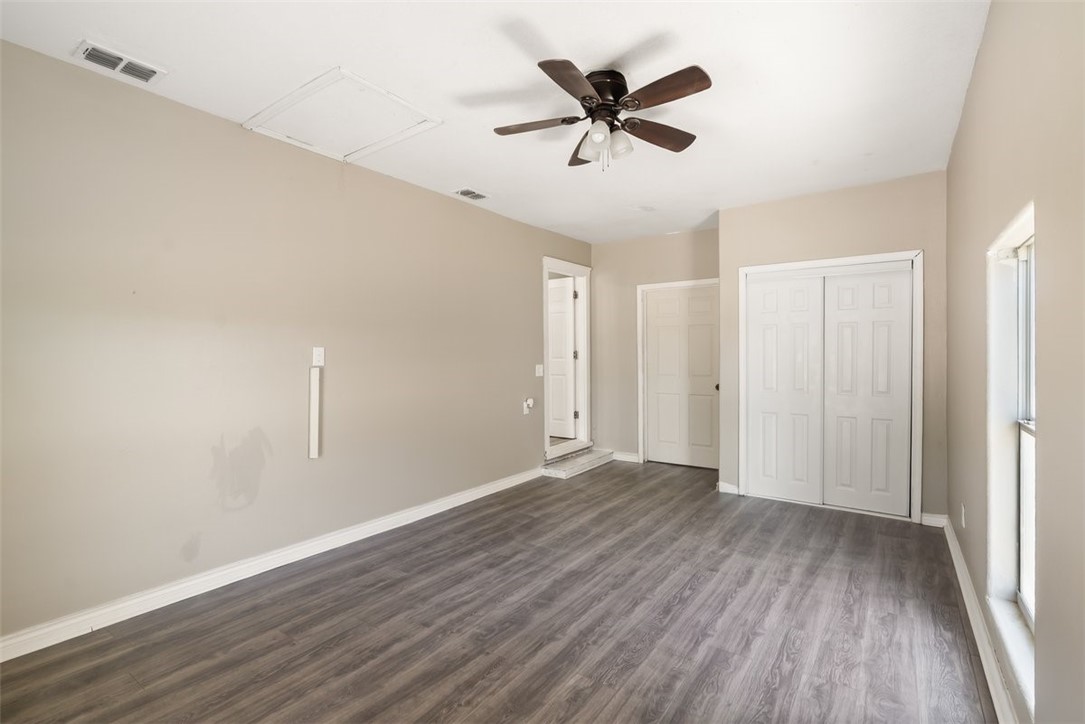 4513 Green Grove Dr Property Photo 9