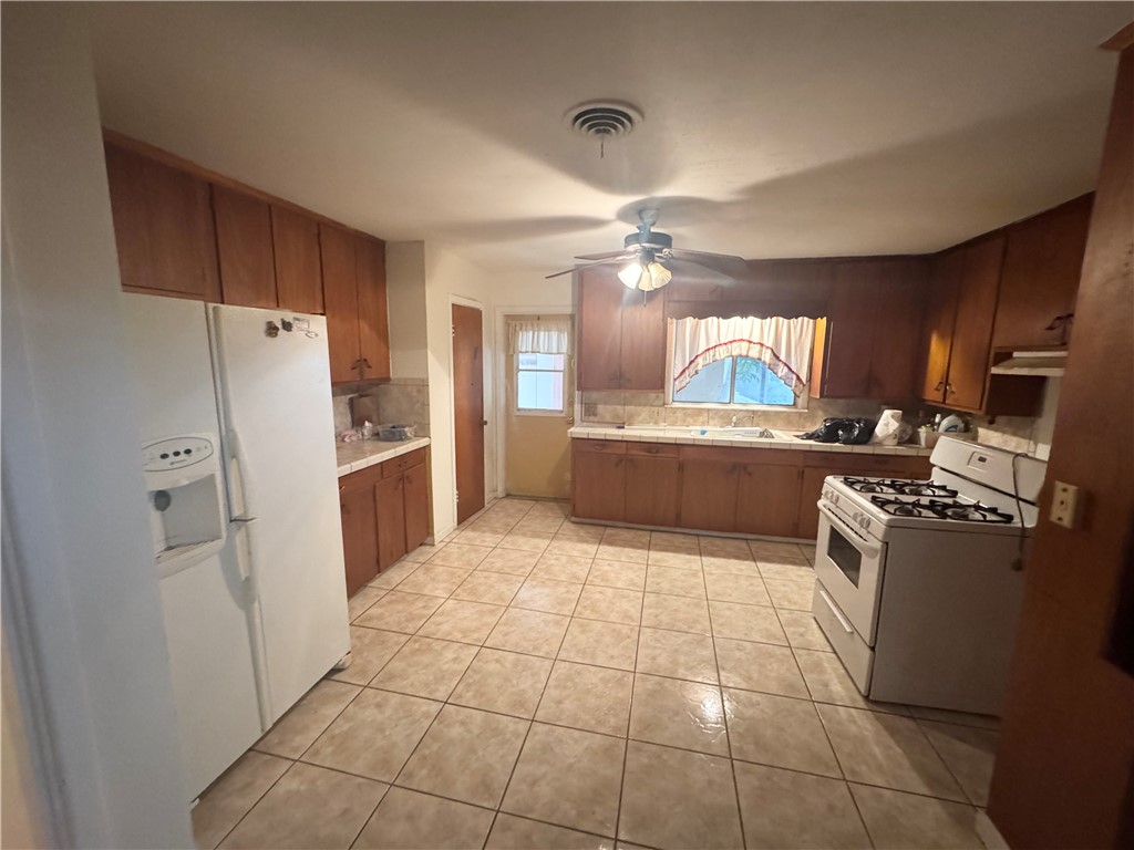 409 Taylor Road Property Photo 5