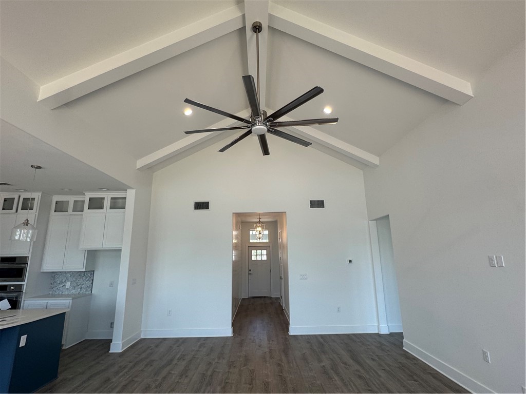 13741 Tajamar St Property Photo 10