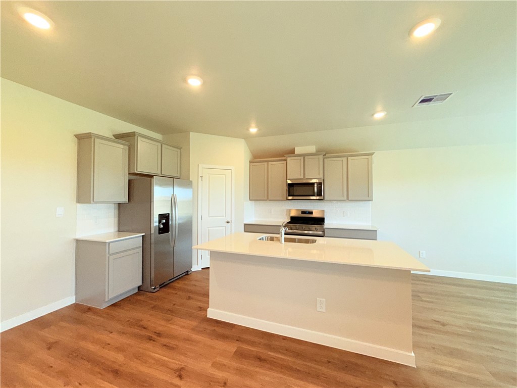 1116 Zeus Property Photo 6