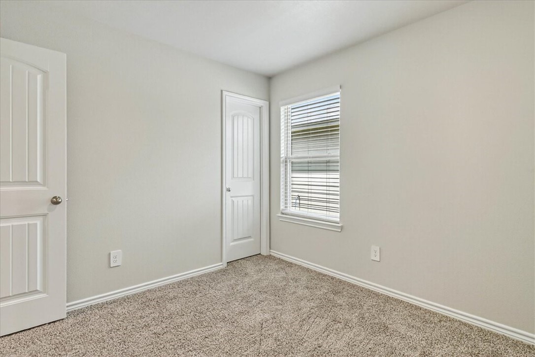1234 Thames Chase Dr Property Photo 25