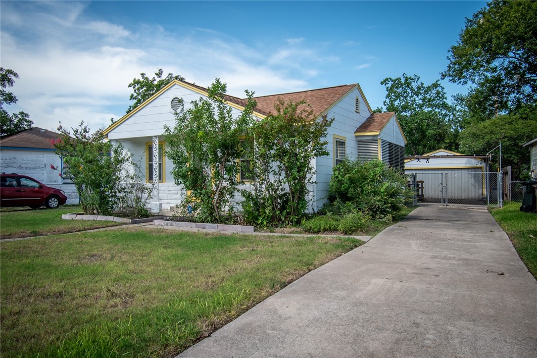 1522 Clodah Dr Property Photo 2