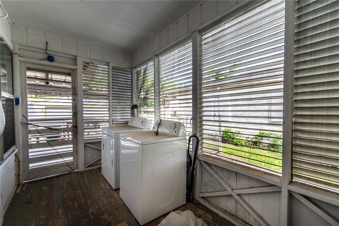 1522 Clodah Dr Property Photo 3
