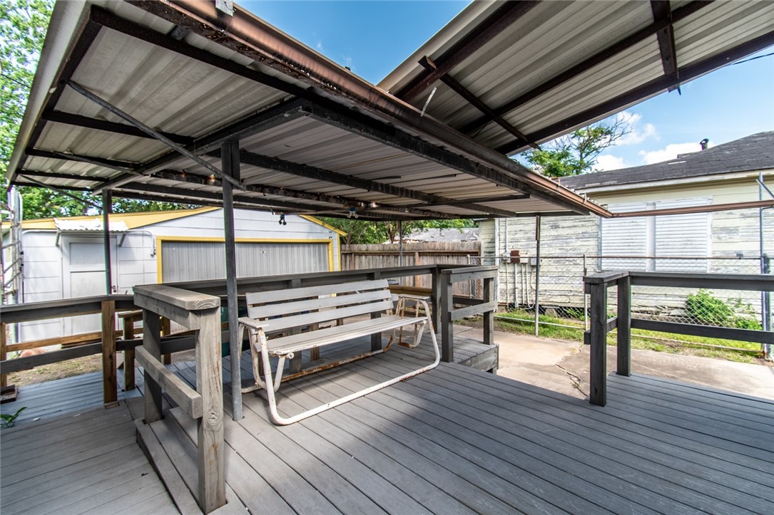 1522 Clodah Dr Property Photo 4