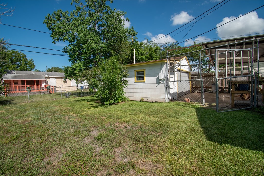 1522 Clodah Dr Property Photo 6