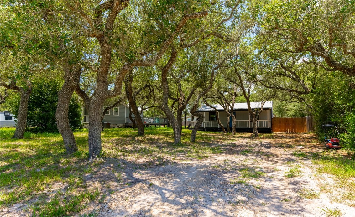 805 Rowe St Property Photo 3
