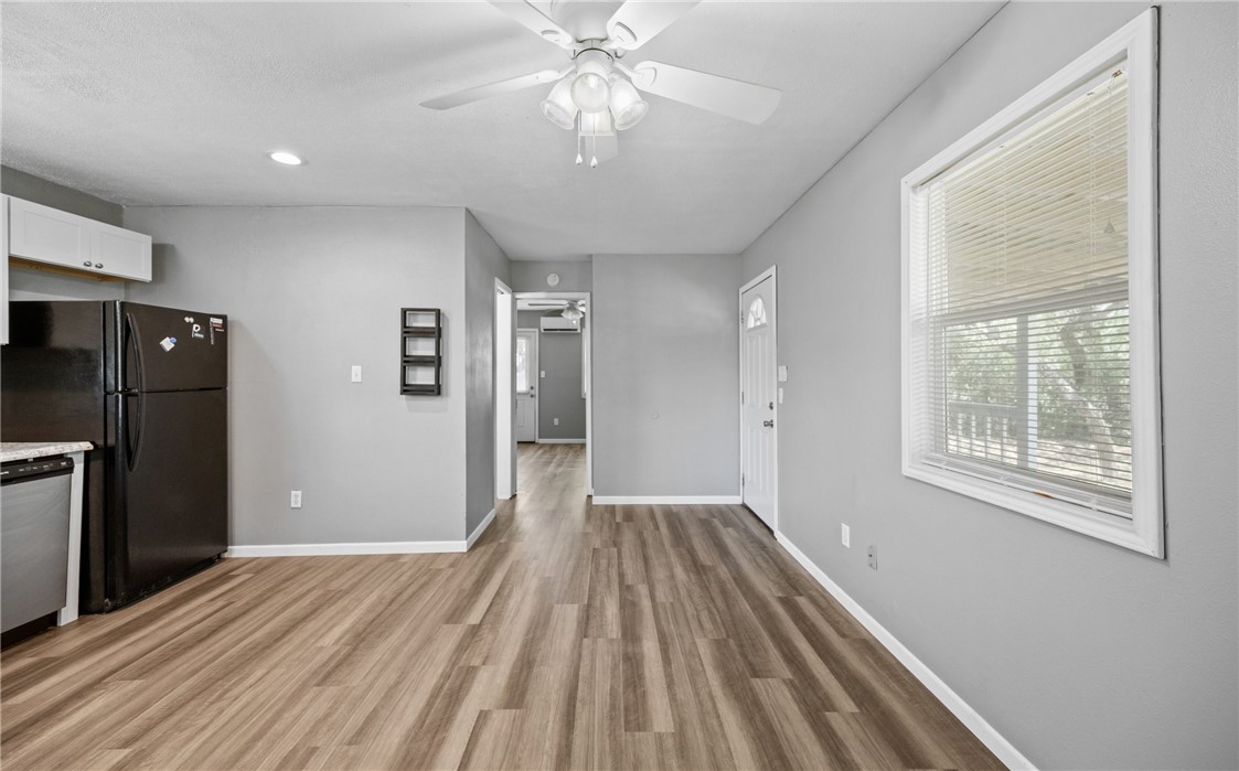 805 Rowe St Property Photo 7