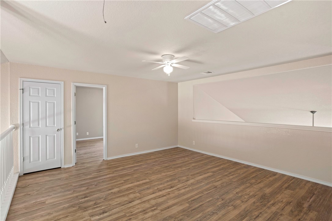 2488 Divine Way Property Photo 12