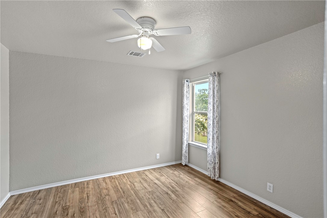 2488 Divine Way Property Photo 15