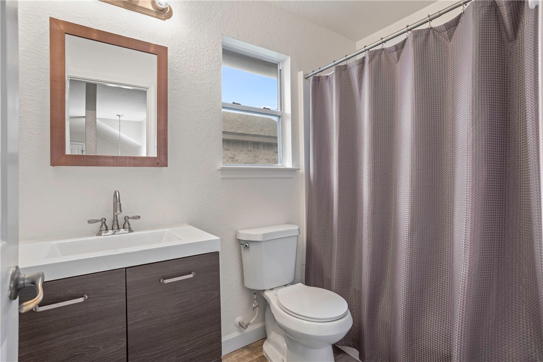 2488 Divine Way Property Photo 18