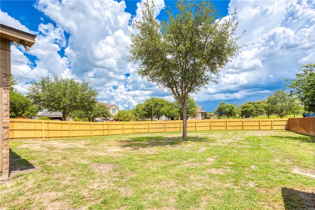 2488 Divine Way Property Photo 25