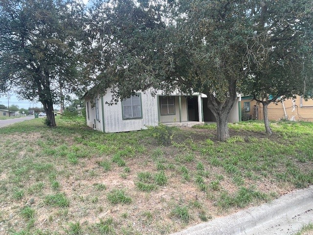 502 E Linar St Property Photo 2