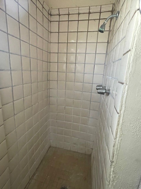 502 E Linar St Property Photo 9