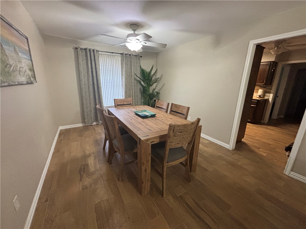 4957 Shadowbend Dr Property Photo 4