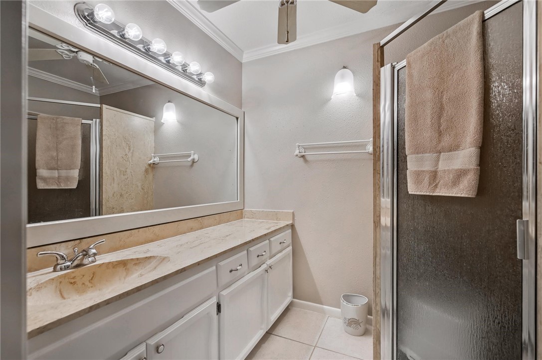 4957 Shadowbend Dr Property Photo 16