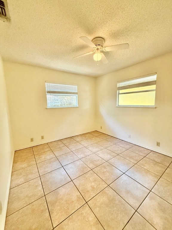 402 Myrtle St Property Photo 15