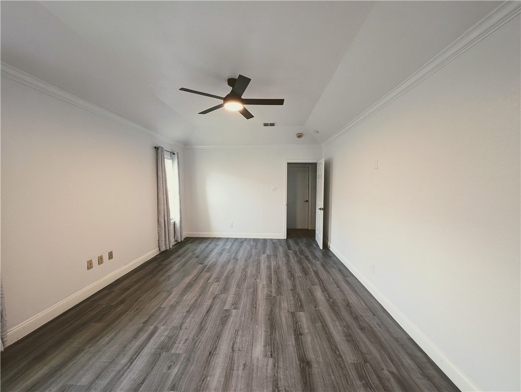 4010 Moorhead Dr. Property Photo 6