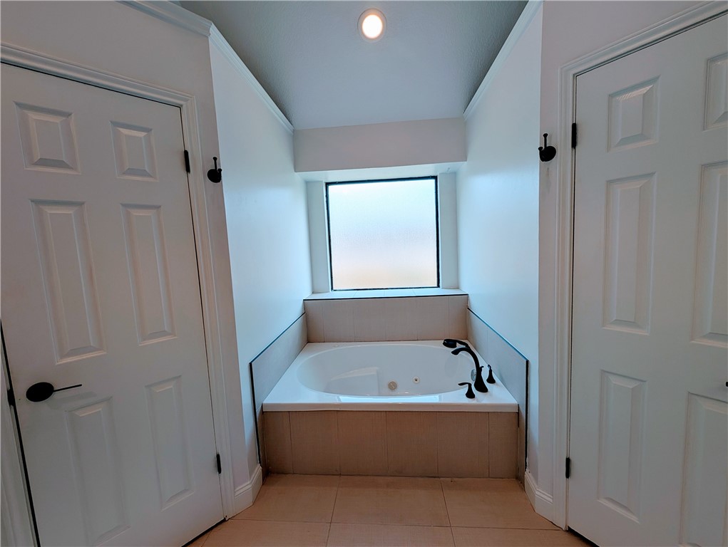 4010 Moorhead Dr. Property Photo 10