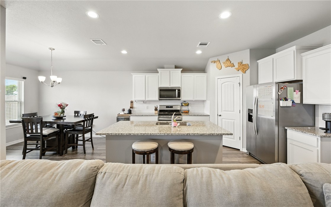 1293 Carnaby St Property Photo 8