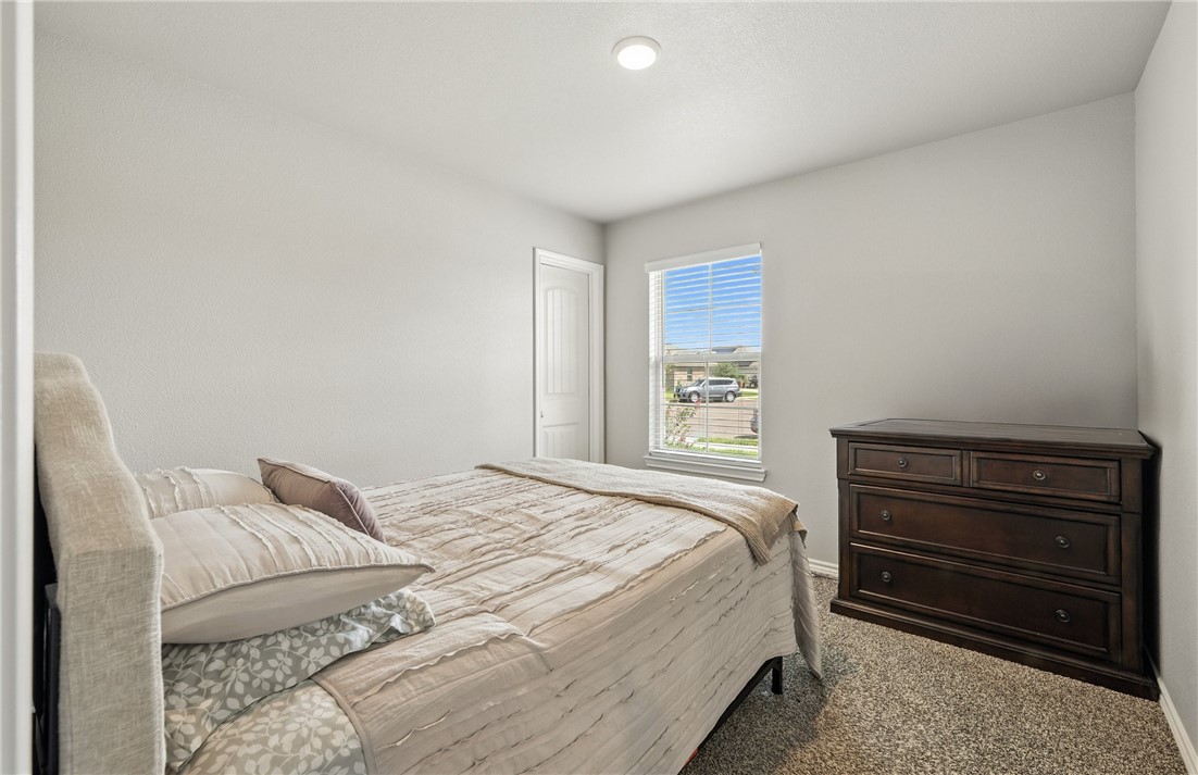 1293 Carnaby St Property Photo 16