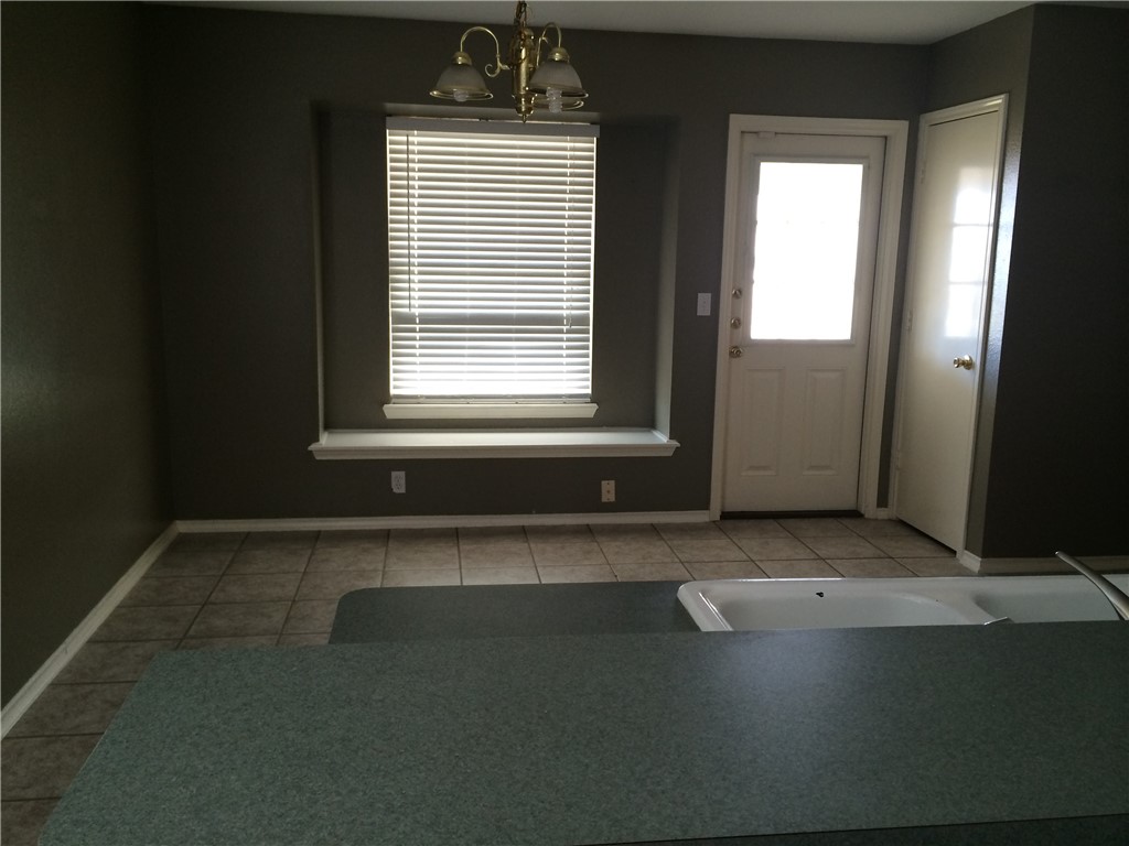 1705 Overland Property Photo 4