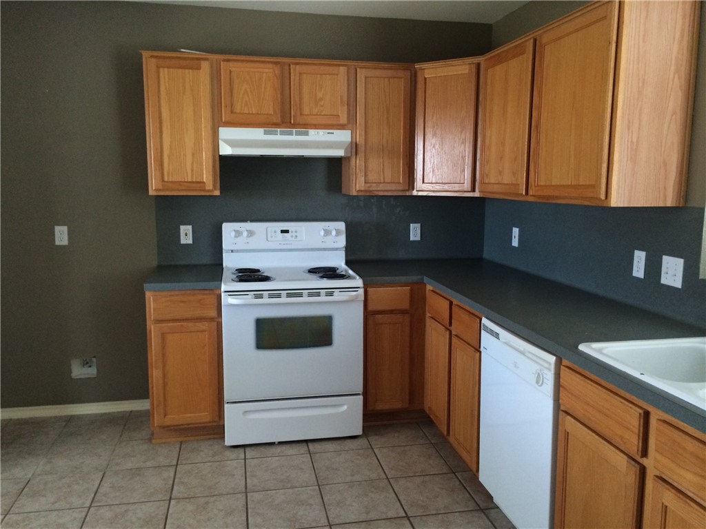1705 Overland Property Photo 5