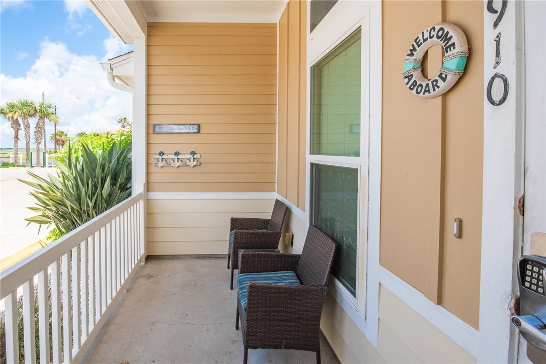 14910 Village Beach Dr Property Photo 6
