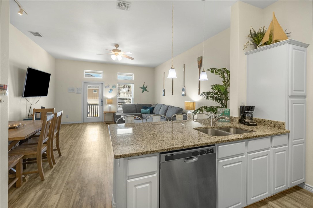 14910 Village Beach Dr Property Photo 13