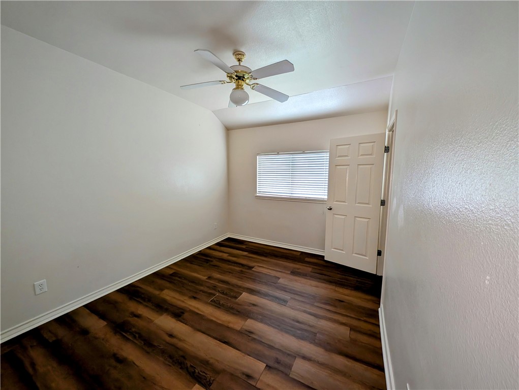 3910 Gibraltar Dr Property Photo 11
