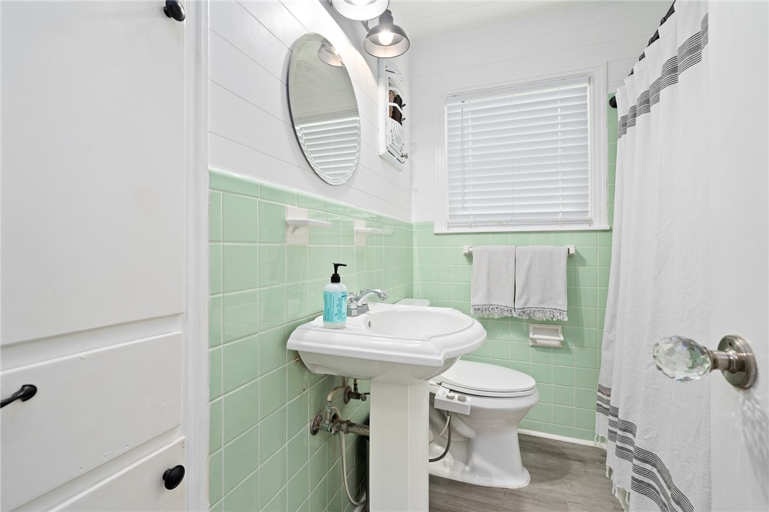 332 S Chiltipin St Property Photo 15
