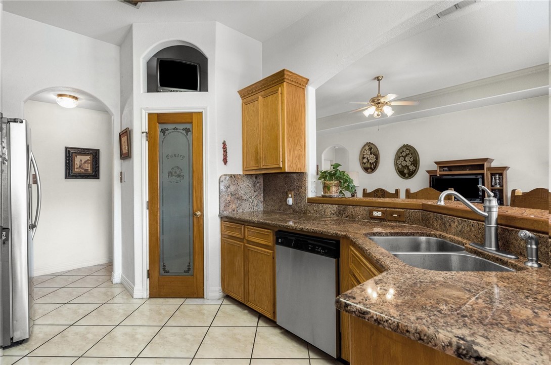 15426 Cuttysark St Property Photo 14