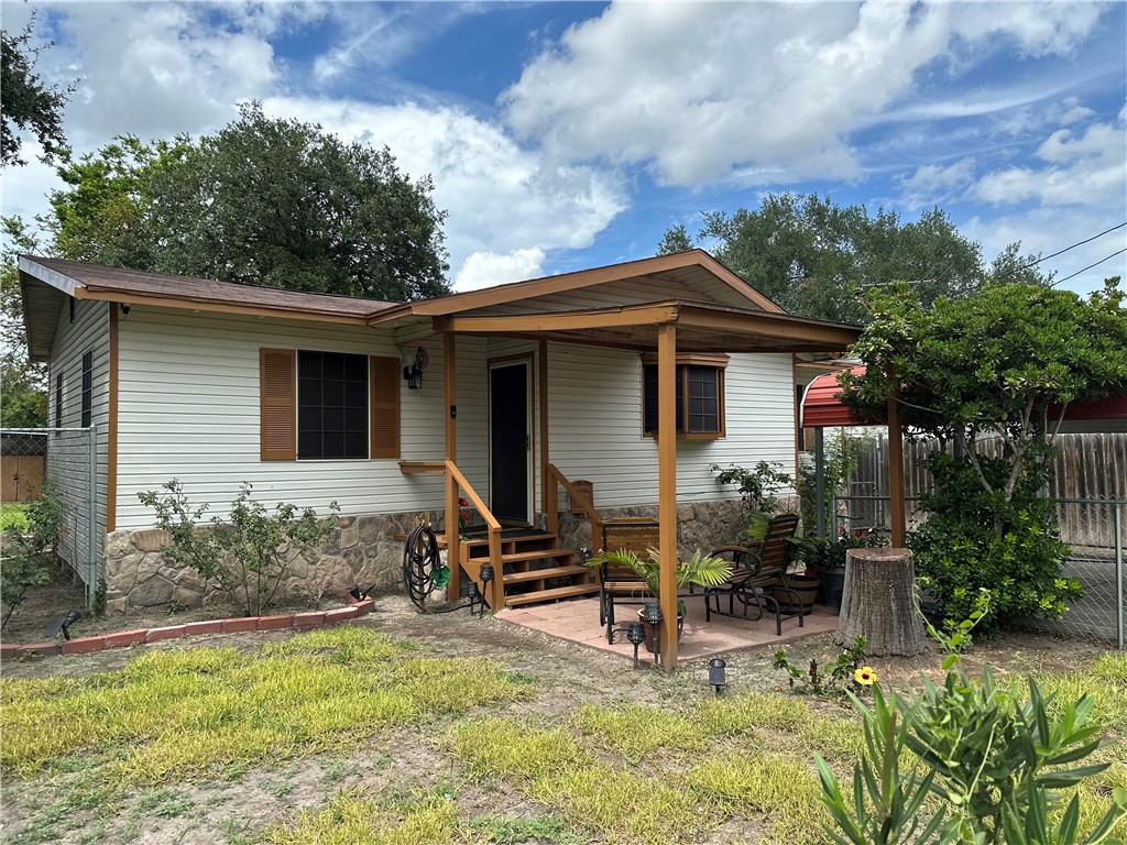 1411 Consuelo St Property Photo 4