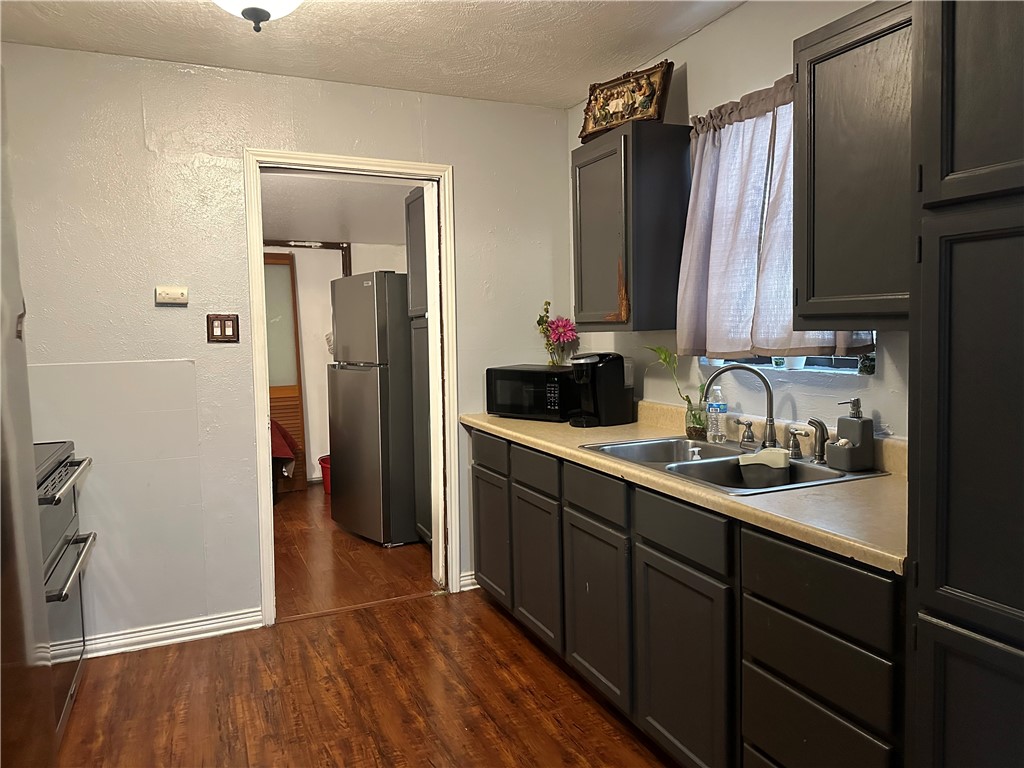 1411 Consuelo St Property Photo 13