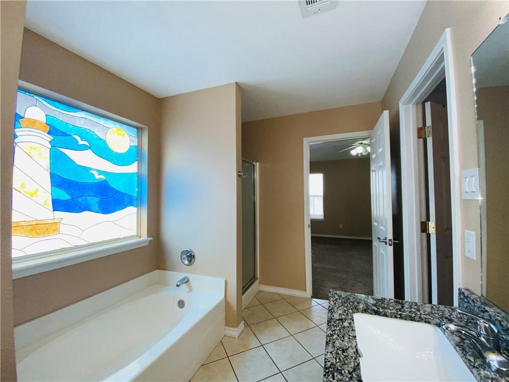 2104 Westwood Dr Property Photo 10