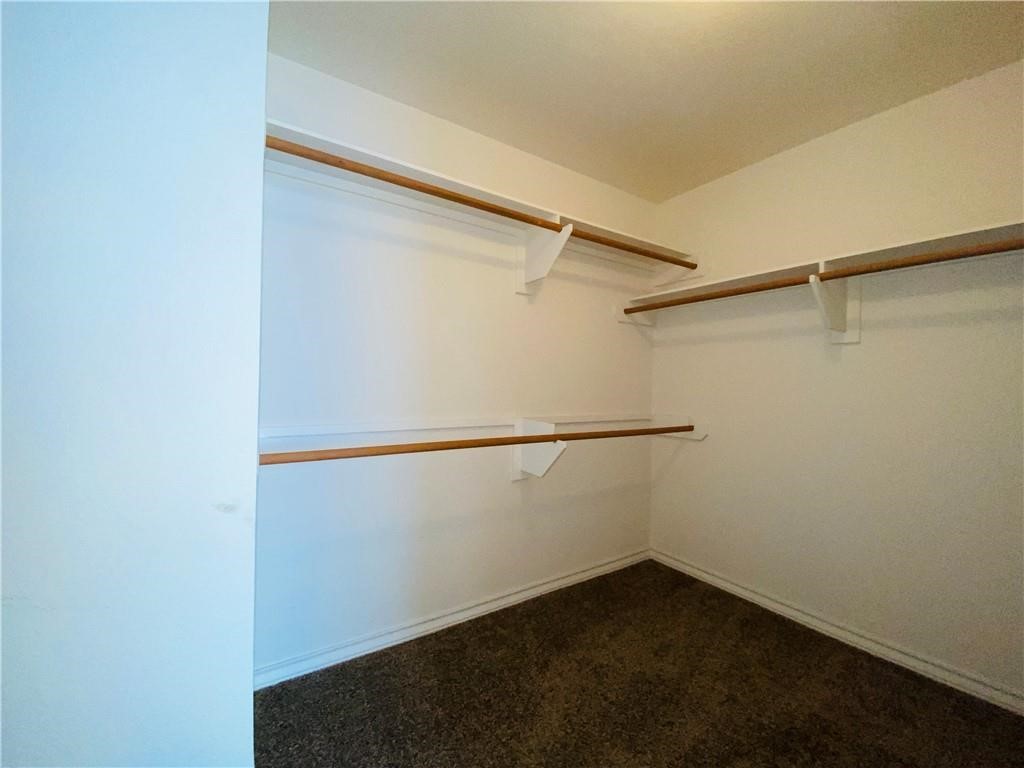 2104 Westwood Dr Property Photo 11