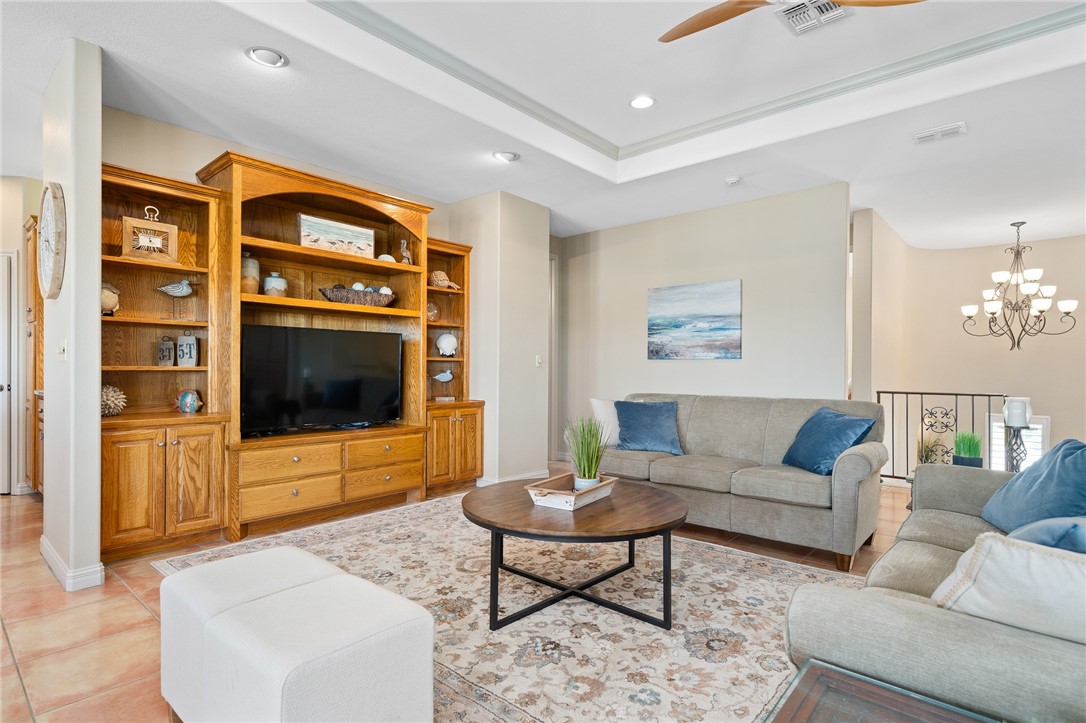 1114 Bay Property Photo 11