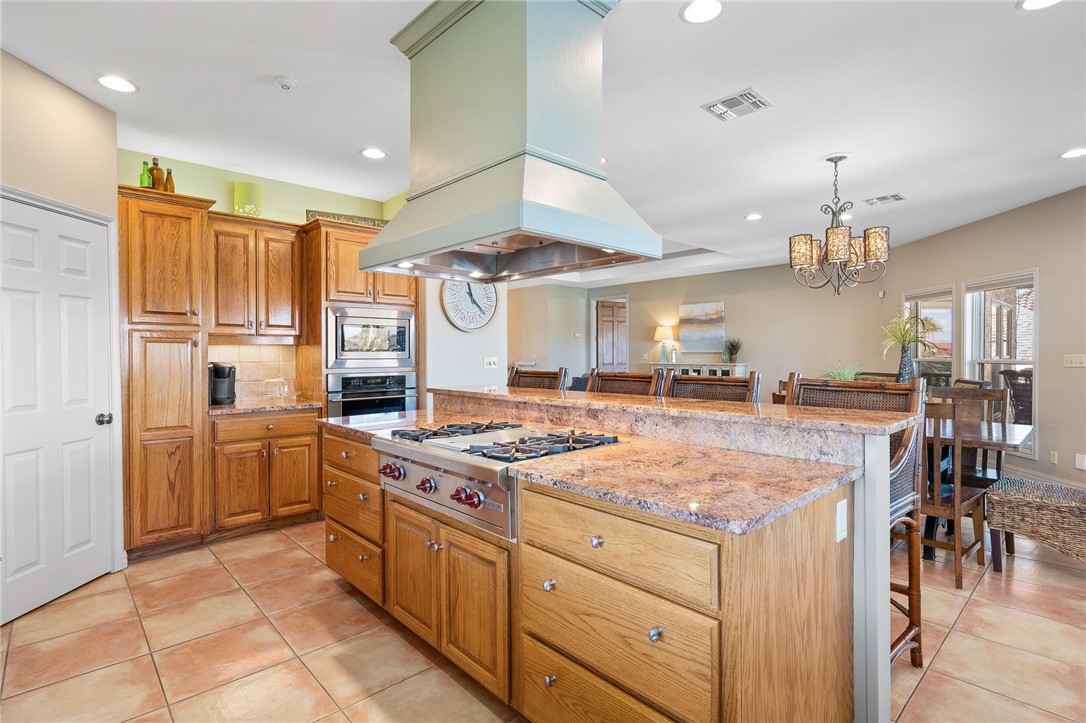 1114 Bay Property Photo 17